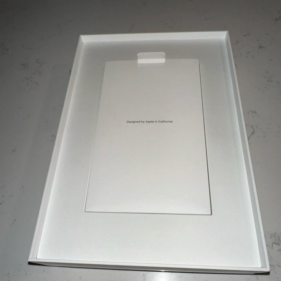 Apple iPad 8th Generation 32GB EMPTY BOX ONLY - - Picture 3 of 7